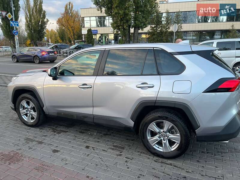 Внедорожник / Кроссовер Toyota RAV4 2023 в Киеве фото 7 Внедорожник / Кроссовер Toyota RAV4 2023 в Киеве
