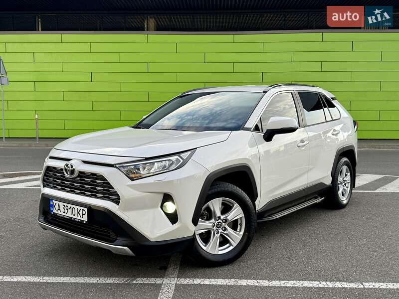Внедорожник / Кроссовер Toyota RAV4 2019 в Киеве фото 2 Внедорожник / Кроссовер Toyota RAV4 2019 в Киеве