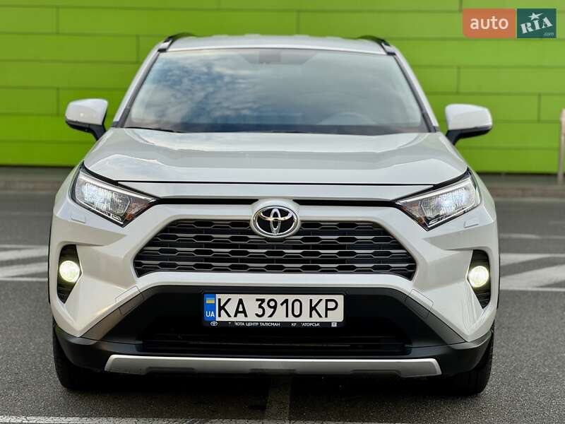 Внедорожник / Кроссовер Toyota RAV4 2019 в Киеве фото 7 Внедорожник / Кроссовер Toyota RAV4 2019 в Киеве