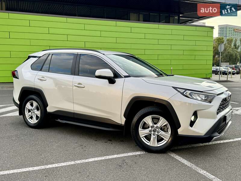 Внедорожник / Кроссовер Toyota RAV4 2019 в Киеве фото 9 Внедорожник / Кроссовер Toyota RAV4 2019 в Киеве