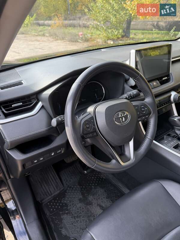 Позашляховик / Кросовер Toyota RAV4 2019 в Жовтих Водах фото 13 Позашляховик / Кросовер Toyota RAV4 2019 в Жовтих Водах