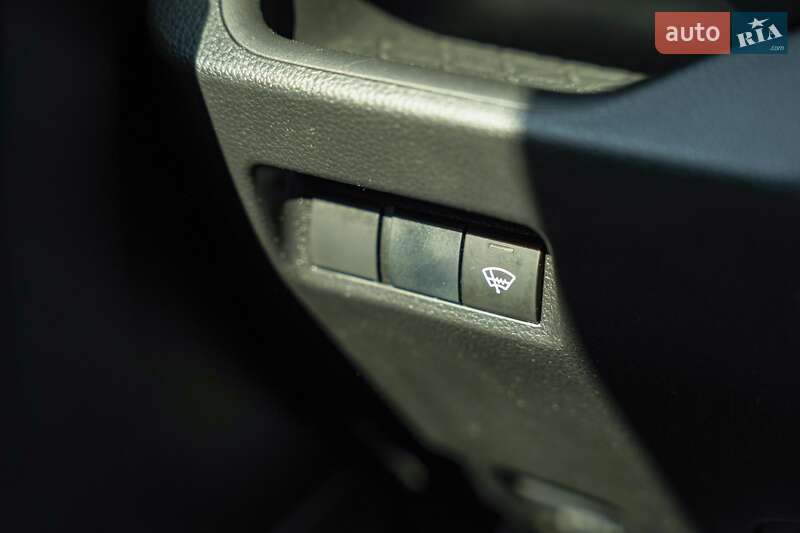 Позашляховик / Кросовер Toyota RAV4 2020 в Чернівцях фото 18 Позашляховик / Кросовер Toyota RAV4 2020 в Чернівцях