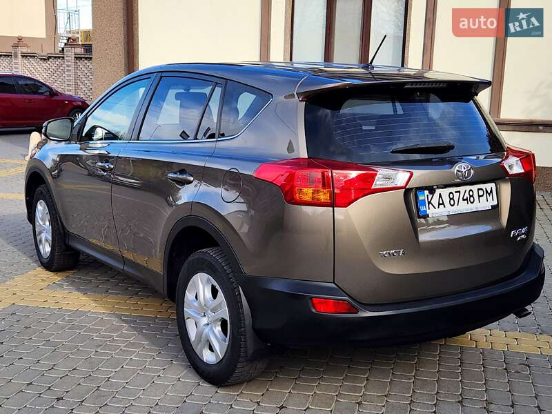 Внедорожник / Кроссовер Toyota RAV4 2015 в Виннице