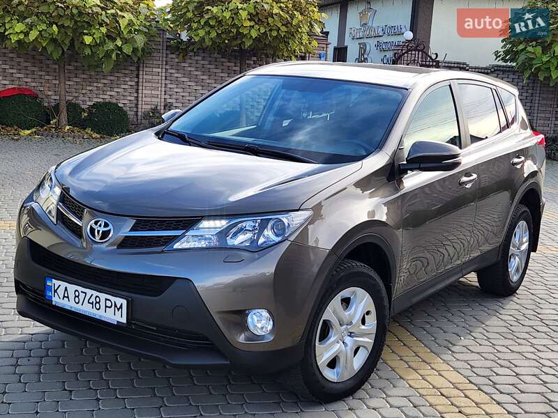 Внедорожник / Кроссовер Toyota RAV4 2015 в Виннице