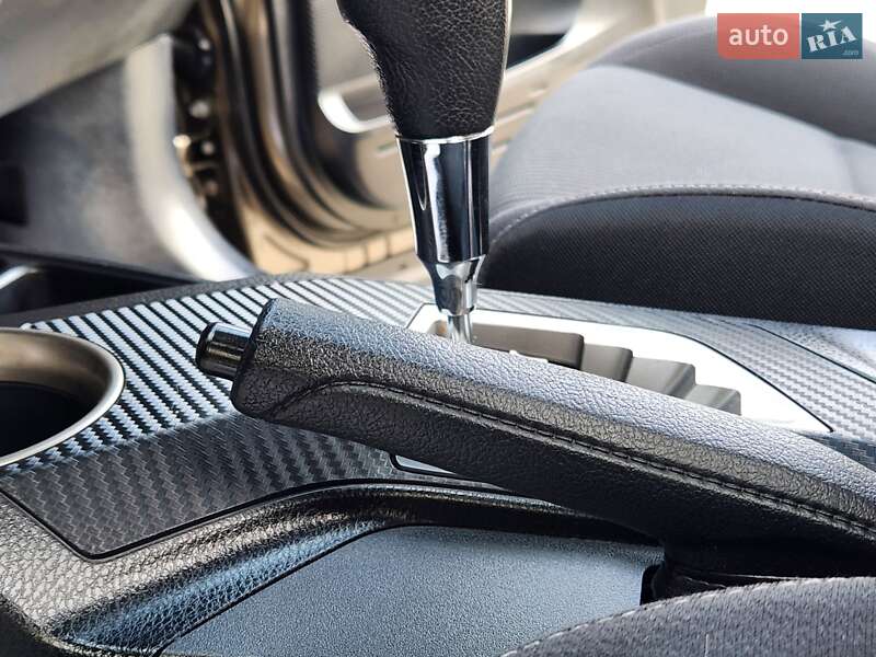 Внедорожник / Кроссовер Toyota RAV4 2015 в Виннице