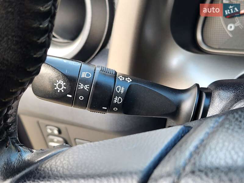 Внедорожник / Кроссовер Toyota RAV4 2015 в Виннице