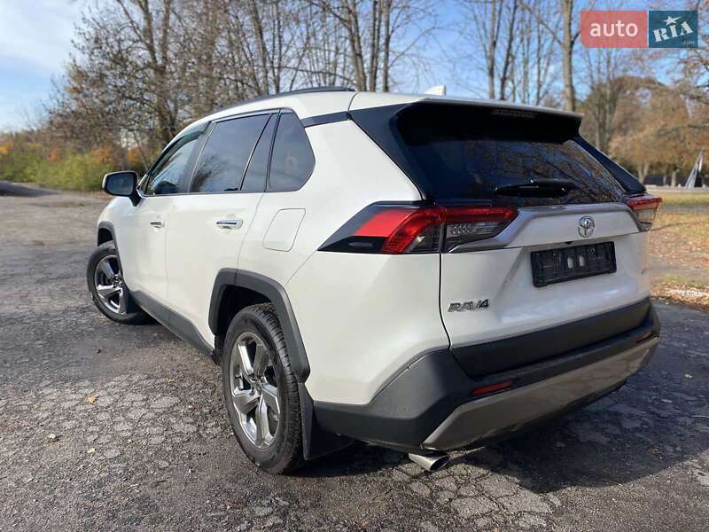 Внедорожник / Кроссовер Toyota RAV4 2019 в Полтаве фото 2 Внедорожник / Кроссовер Toyota RAV4 2019 в Полтаве