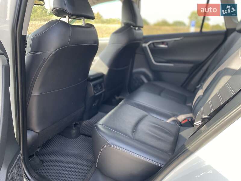Внедорожник / Кроссовер Toyota RAV4 2019 в Полтаве фото 9 Внедорожник / Кроссовер Toyota RAV4 2019 в Полтаве
