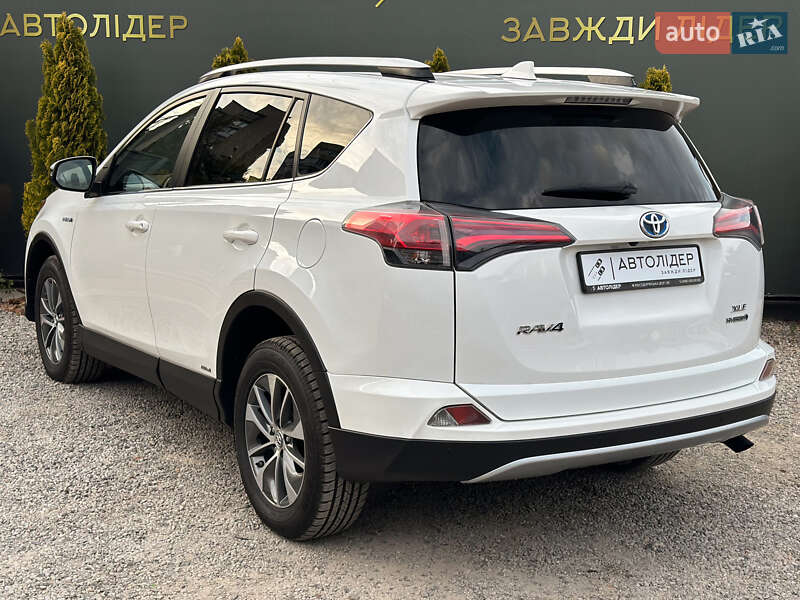 Позашляховик / Кросовер Toyota RAV4 2016 в Одесі фото 17 Позашляховик / Кросовер Toyota RAV4 2016 в Одесі