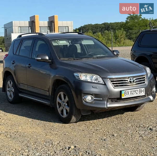 Внедорожник / Кроссовер Toyota RAV4 2011 в Хмельницком