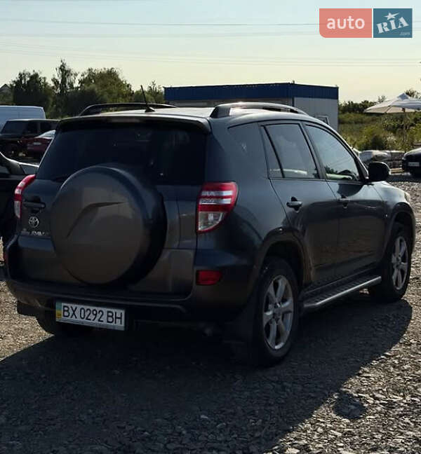 Внедорожник / Кроссовер Toyota RAV4 2011 в Хмельницком