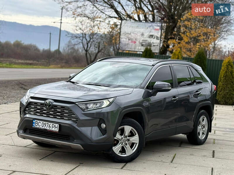 Внедорожник / Кроссовер Toyota RAV4 2020 в Хусте фото 2 Внедорожник / Кроссовер Toyota RAV4 2020 в Хусте