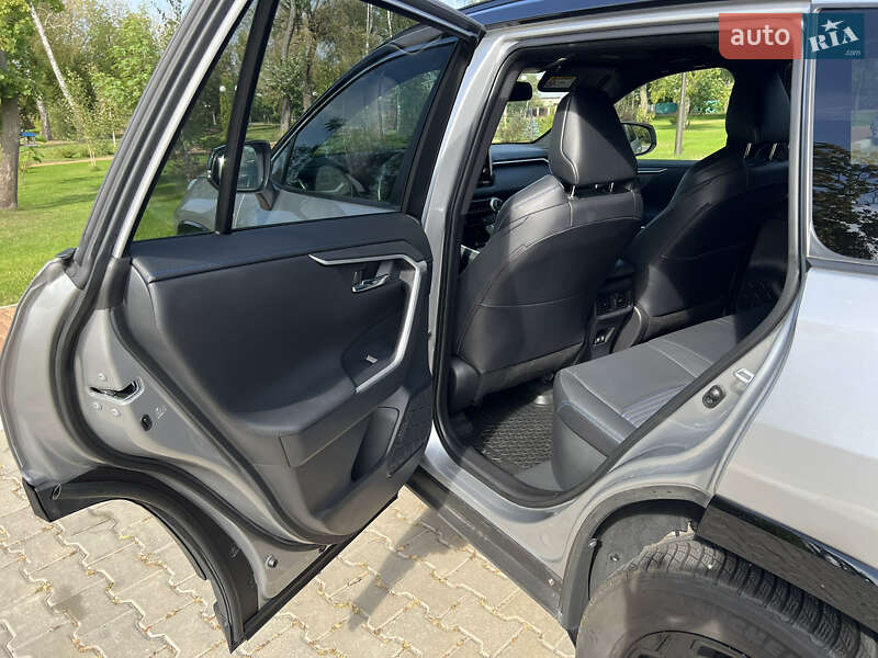 Внедорожник / Кроссовер Toyota RAV4 2021 в Киеве фото 10 Внедорожник / Кроссовер Toyota RAV4 2021 в Киеве