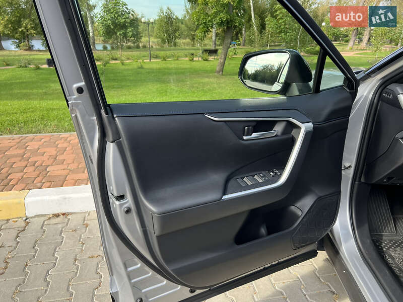 Внедорожник / Кроссовер Toyota RAV4 2021 в Киеве фото 14 Внедорожник / Кроссовер Toyota RAV4 2021 в Киеве