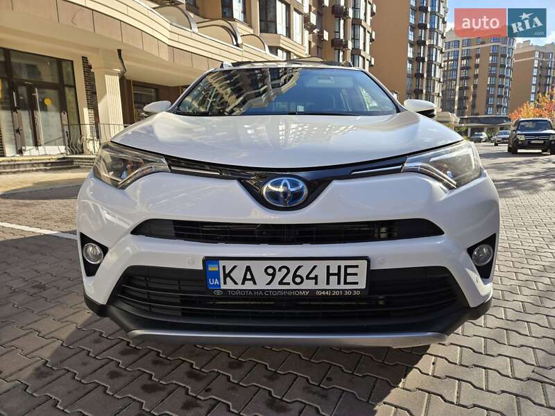 Внедорожник / Кроссовер Toyota RAV4 2017 в Киеве фото 2 Внедорожник / Кроссовер Toyota RAV4 2017 в Киеве