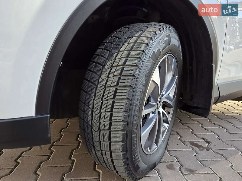 Внедорожник / Кроссовер Toyota RAV4 2017 в Киеве фото 20 Внедорожник / Кроссовер Toyota RAV4 2017 в Киеве