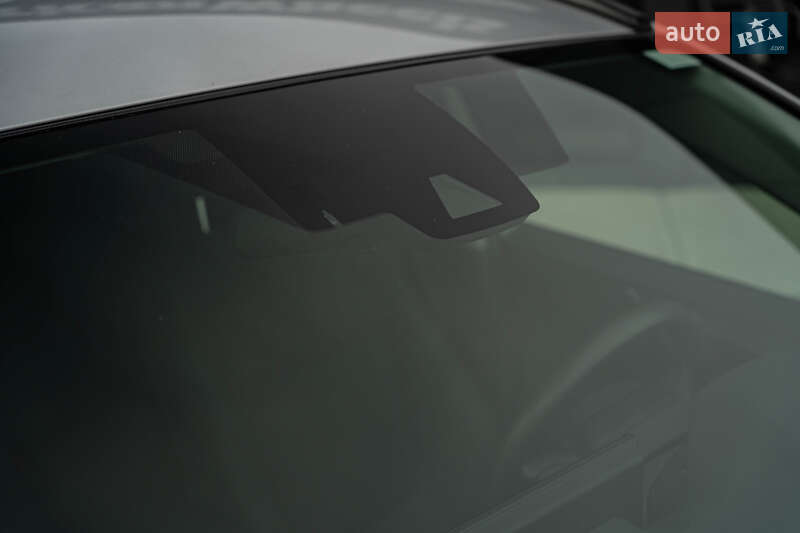 Позашляховик / Кросовер Toyota RAV4 2019 в Чернівцях