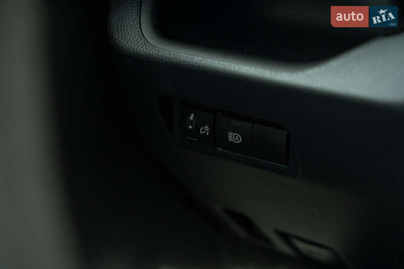 Позашляховик / Кросовер Toyota RAV4 2019 в Чернівцях