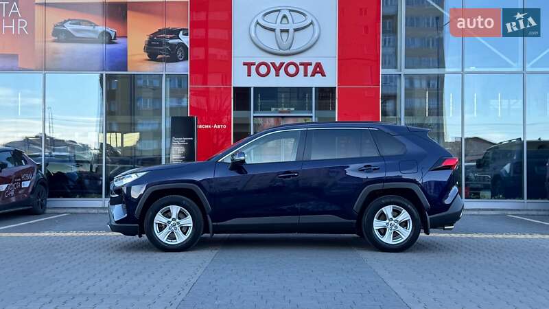 Внедорожник / Кроссовер Toyota RAV4 2019 в Ивано-Франковске