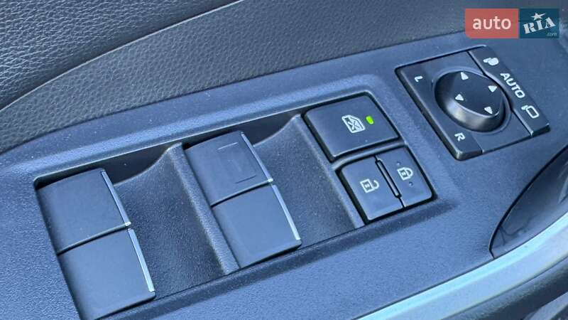 Внедорожник / Кроссовер Toyota RAV4 2019 в Ивано-Франковске