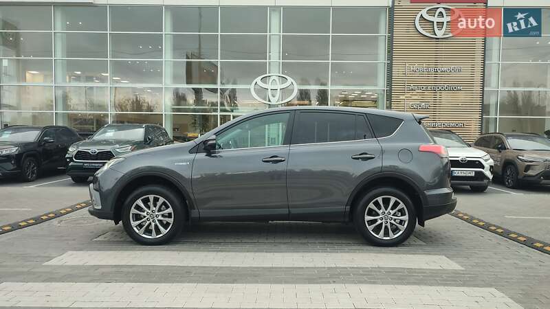 Внедорожник / Кроссовер Toyota RAV4 2017 в Киеве фото 3 Внедорожник / Кроссовер Toyota RAV4 2017 в Киеве
