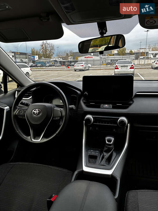 Внедорожник / Кроссовер Toyota RAV4 2023 в Киеве фото 17 Внедорожник / Кроссовер Toyota RAV4 2023 в Киеве