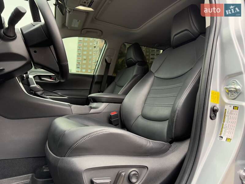 Внедорожник / Кроссовер Toyota RAV4 2022 в Киеве фото 9 Внедорожник / Кроссовер Toyota RAV4 2022 в Киеве