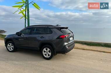 Внедорожник / Кроссовер Toyota RAV4 2021 в Одессе