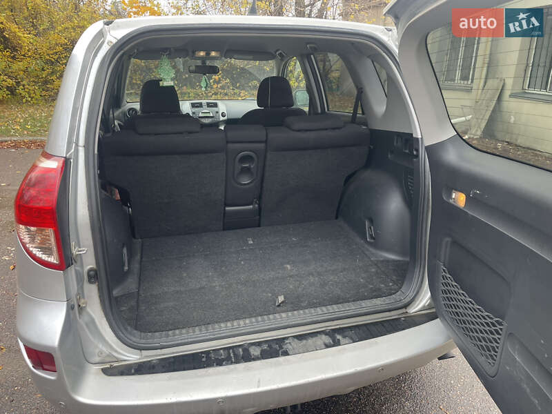 Внедорожник / Кроссовер Toyota RAV4 2008 в Киеве