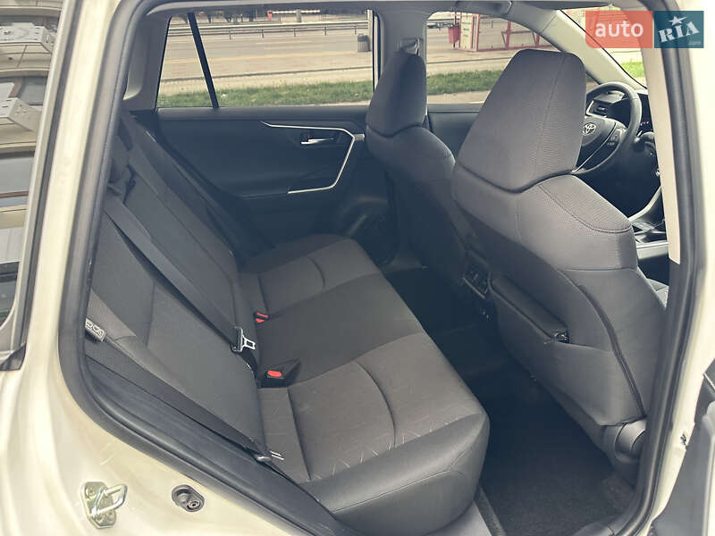 Внедорожник / Кроссовер Toyota RAV4 2019 в Черкассах фото 23 Внедорожник / Кроссовер Toyota RAV4 2019 в Черкассах