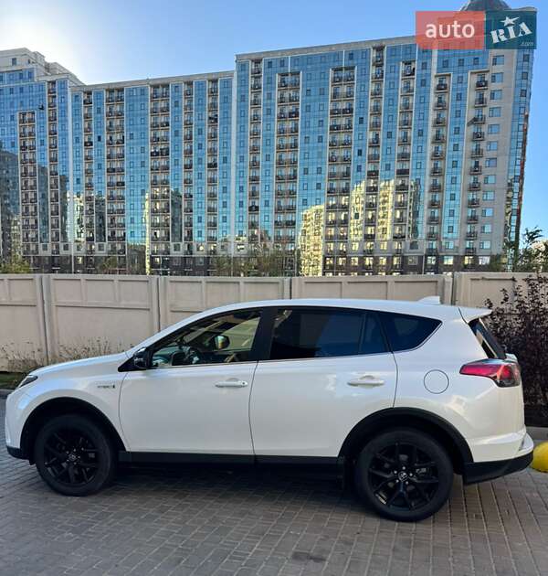 Внедорожник / Кроссовер Toyota RAV4 2018 в Вознесенске фото 3 Внедорожник / Кроссовер Toyota RAV4 2018 в Вознесенске