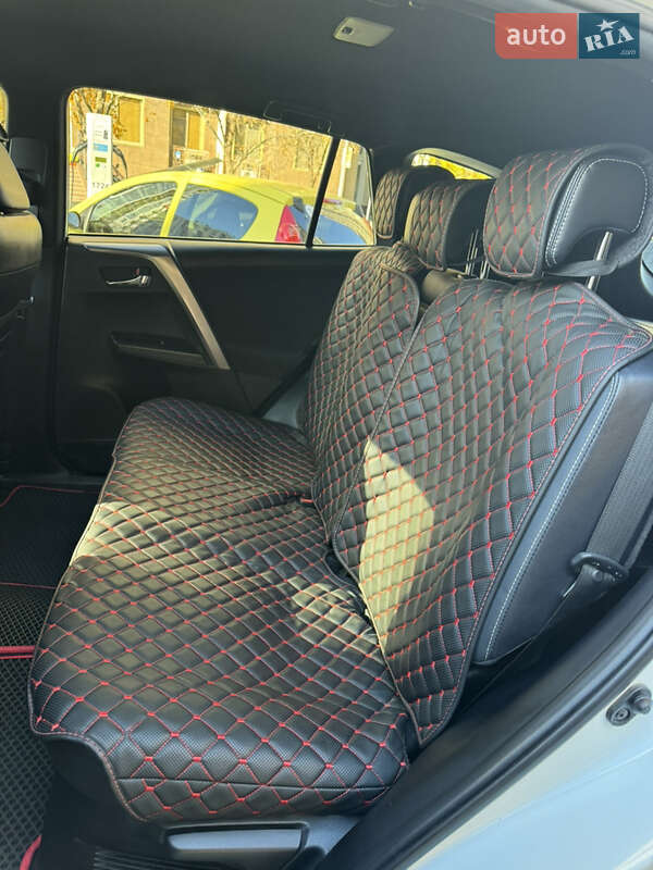 Внедорожник / Кроссовер Toyota RAV4 2018 в Вознесенске фото 18 Внедорожник / Кроссовер Toyota RAV4 2018 в Вознесенске