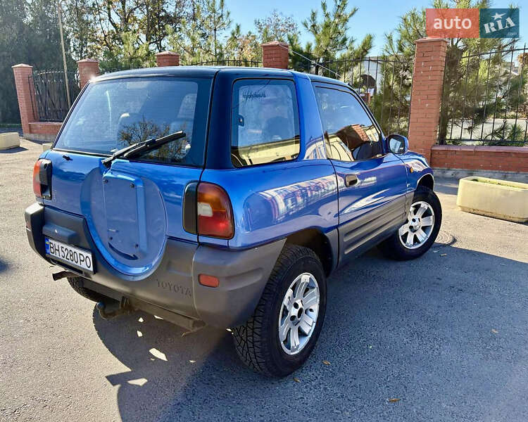 Позашляховик / Кросовер Toyota RAV4 1995 в Одесі
