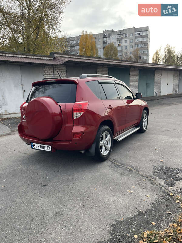 Внедорожник / Кроссовер Toyota RAV4 2006 в Кременчуге