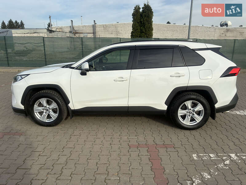 Позашляховик / Кросовер Toyota RAV4 2020 в Красилові