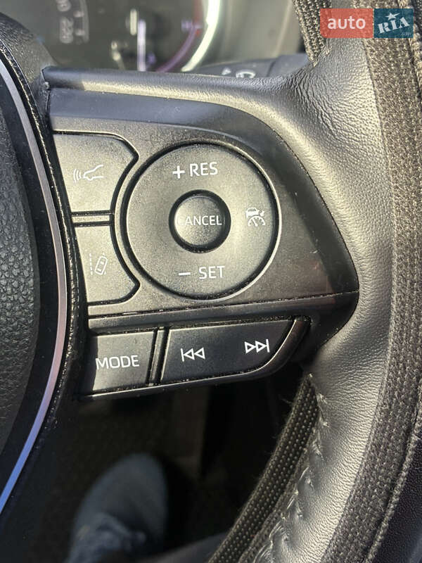 Позашляховик / Кросовер Toyota RAV4 2020 в Красилові