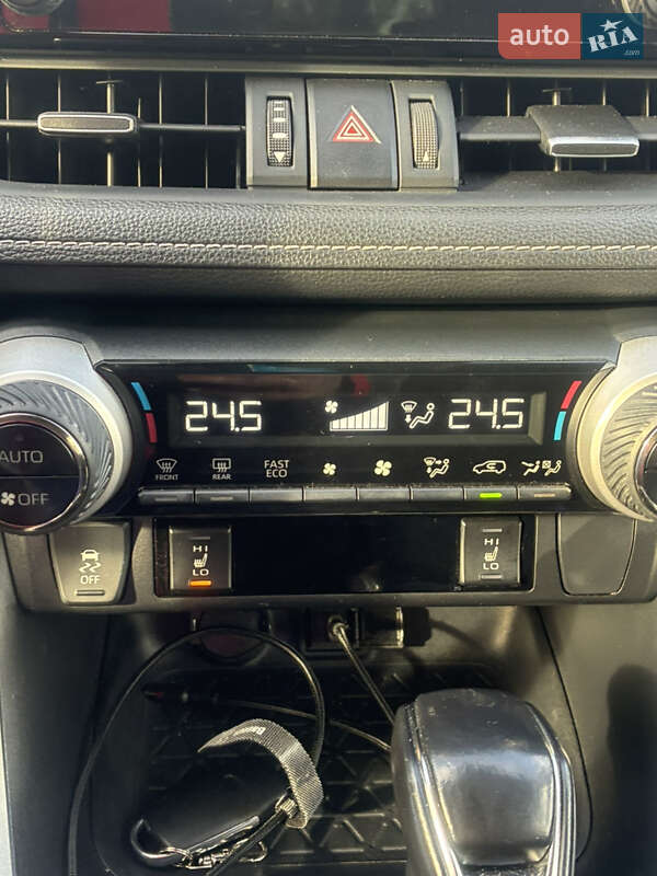 Позашляховик / Кросовер Toyota RAV4 2020 в Красилові