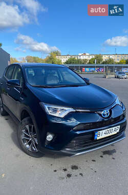 Внедорожник / Кроссовер Toyota RAV4 2017 в Полтаве