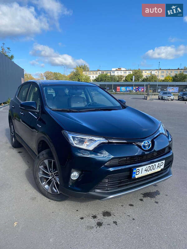 Внедорожник / Кроссовер Toyota RAV4 2017 в Полтаве фото 2 Внедорожник / Кроссовер Toyota RAV4 2017 в Полтаве