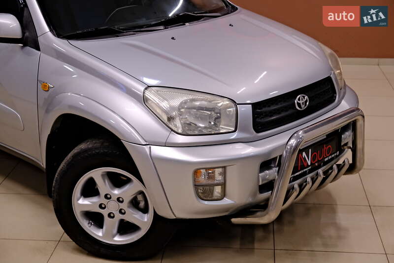 Позашляховик / Кросовер Toyota RAV4 2001 в Одесі