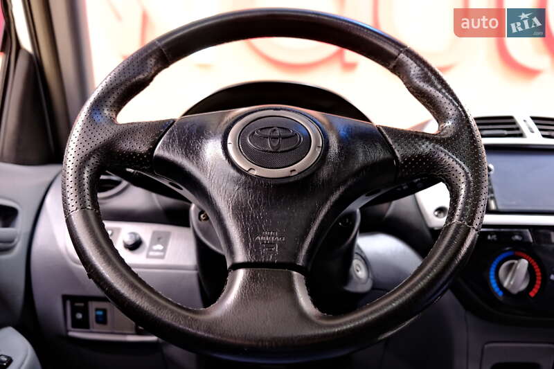 Позашляховик / Кросовер Toyota RAV4 2001 в Одесі