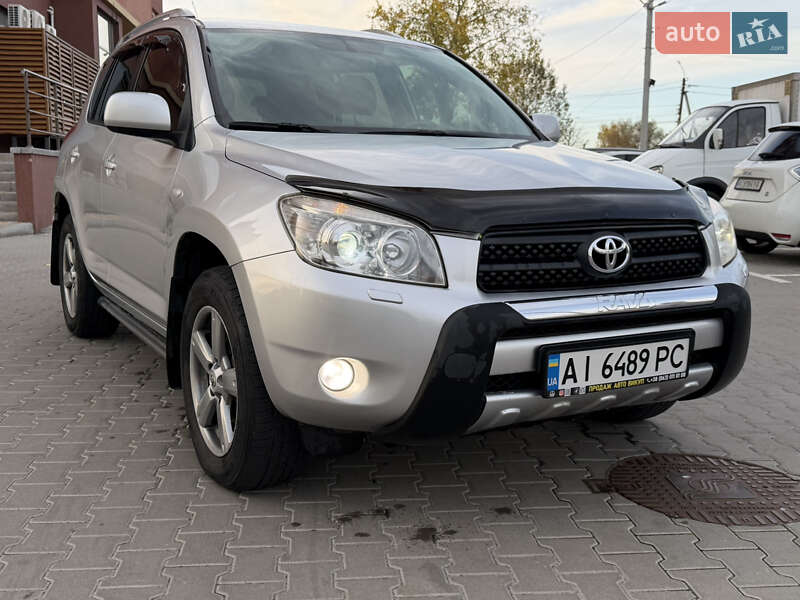 Внедорожник / Кроссовер Toyota RAV4 2006 в Борисполе