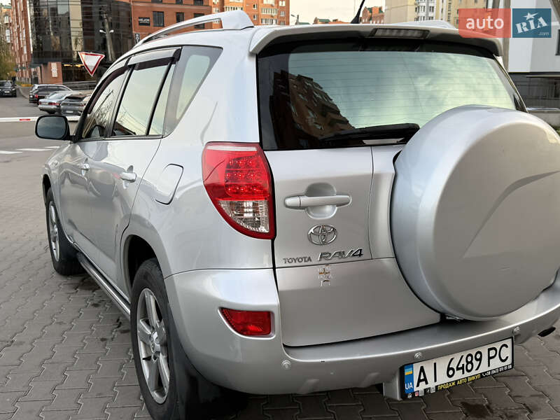 Внедорожник / Кроссовер Toyota RAV4 2006 в Борисполе