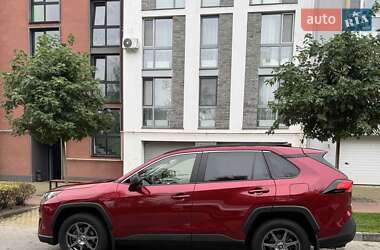 Внедорожник / Кроссовер Toyota RAV4 2018 в Киеве