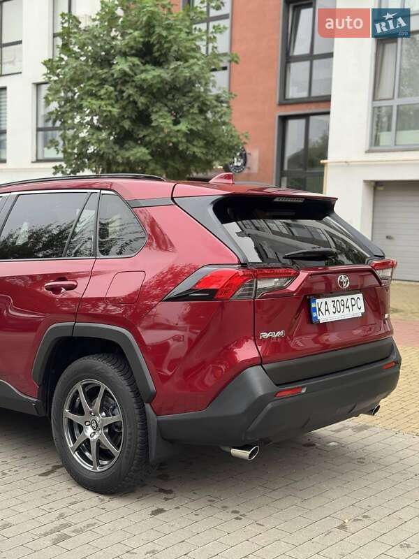 Позашляховик / Кросовер Toyota RAV4 2018 в Києві фото 9 Позашляховик / Кросовер Toyota RAV4 2018 в Києві