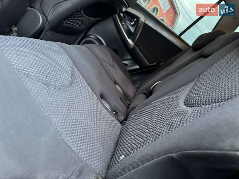 Внедорожник / Кроссовер Toyota RAV4 2009 в Ахтырке фото 23 Внедорожник / Кроссовер Toyota RAV4 2009 в Ахтырке