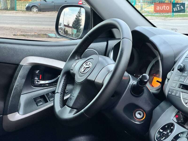 Внедорожник / Кроссовер Toyota RAV4 2009 в Ахтырке фото 32 Внедорожник / Кроссовер Toyota RAV4 2009 в Ахтырке