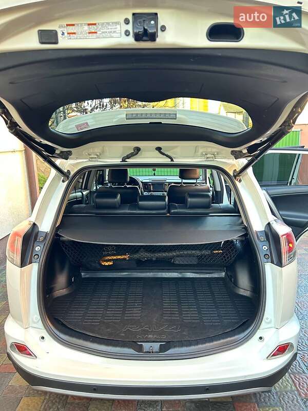 Внедорожник / Кроссовер Toyota RAV4 2017 в Киеве фото 23 Внедорожник / Кроссовер Toyota RAV4 2017 в Киеве