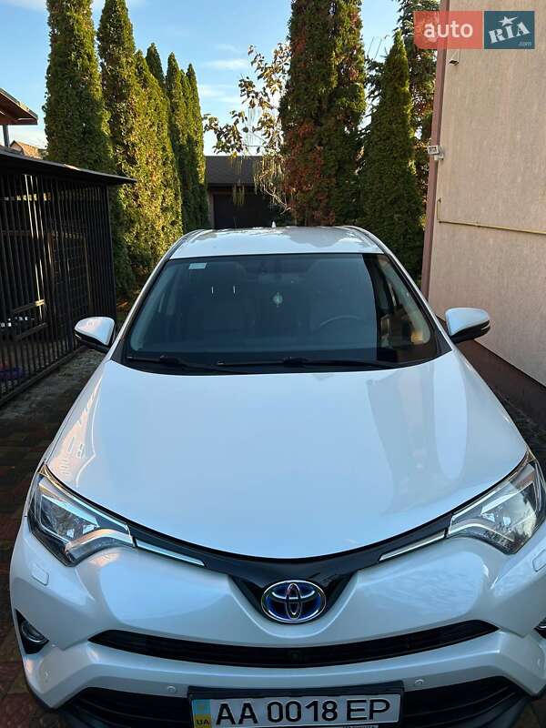 Внедорожник / Кроссовер Toyota RAV4 2017 в Киеве фото 16 Внедорожник / Кроссовер Toyota RAV4 2017 в Киеве