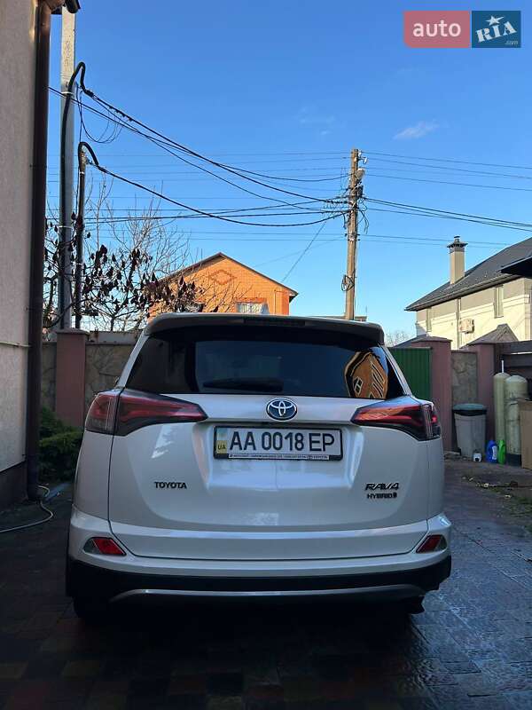 Внедорожник / Кроссовер Toyota RAV4 2017 в Киеве фото 20 Внедорожник / Кроссовер Toyota RAV4 2017 в Киеве